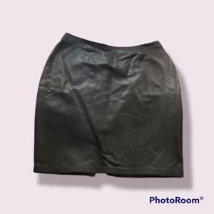 Stylish VS Black Leather Miniskirt Women Size 8